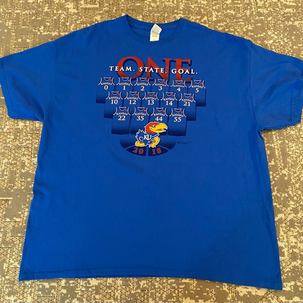 Kansas Jayhawks Gildan t shirt 2018 One Team One Goal Men’s‎ size 2XL color Blue